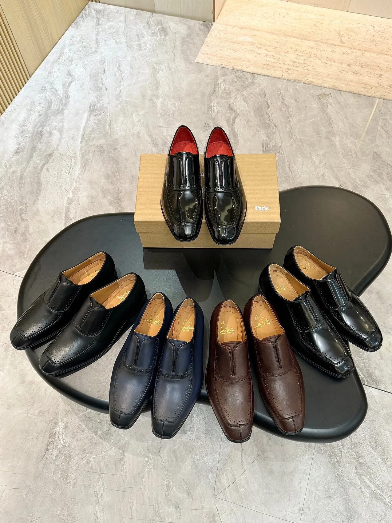 [CL red sole shoes] Top P: 1020💰 Size 39-44 (⚠️38.45.46.47 custom-made, non-returnable and non-exchangeable) 🆑High-end men's business formal leather shoes, original authentic top quality goods ••✅💯 Top original order purchasing agent! Original imported patterned cowhide ➕Imported cowhide lining ➕Cowhide feet ➕Original leather outsole~🉑️Feel free to compare the authentic ones!